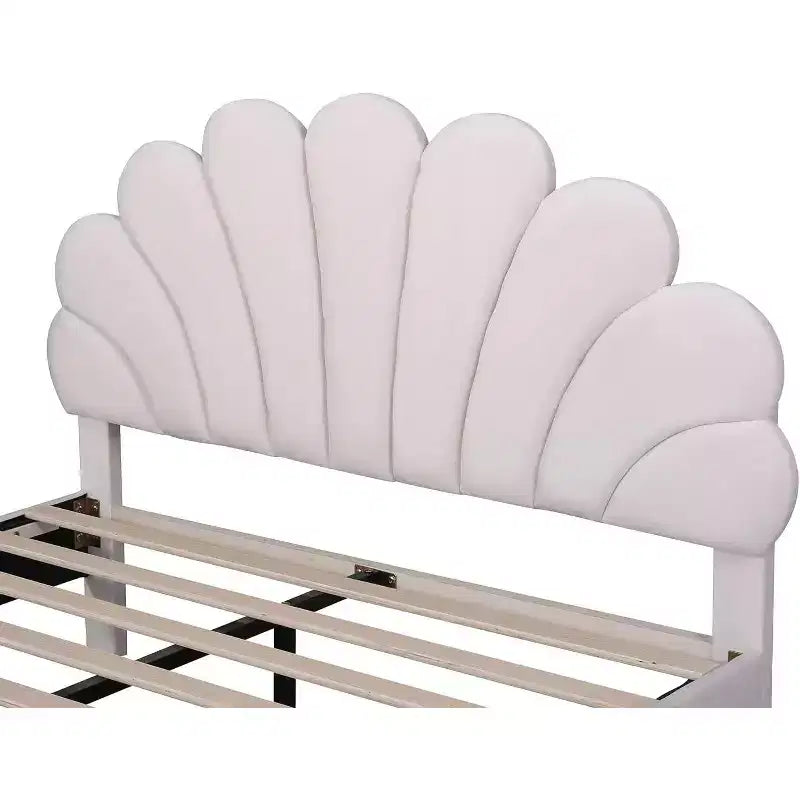Letto Matrimoniale a Piattaforma Queen Size in Velluto con Testiera Floreale, Struttura Imbottita, Supporto a Doghe in Legno, Nessuna Rete a Molle Necessaria, Rosa