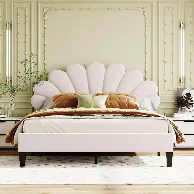 Letto Matrimoniale a Piattaforma Queen Size in Velluto con Testiera Floreale, Struttura Imbottita, Supporto a Doghe in Legno, Nessuna Rete a Molle Necessaria, Rosa