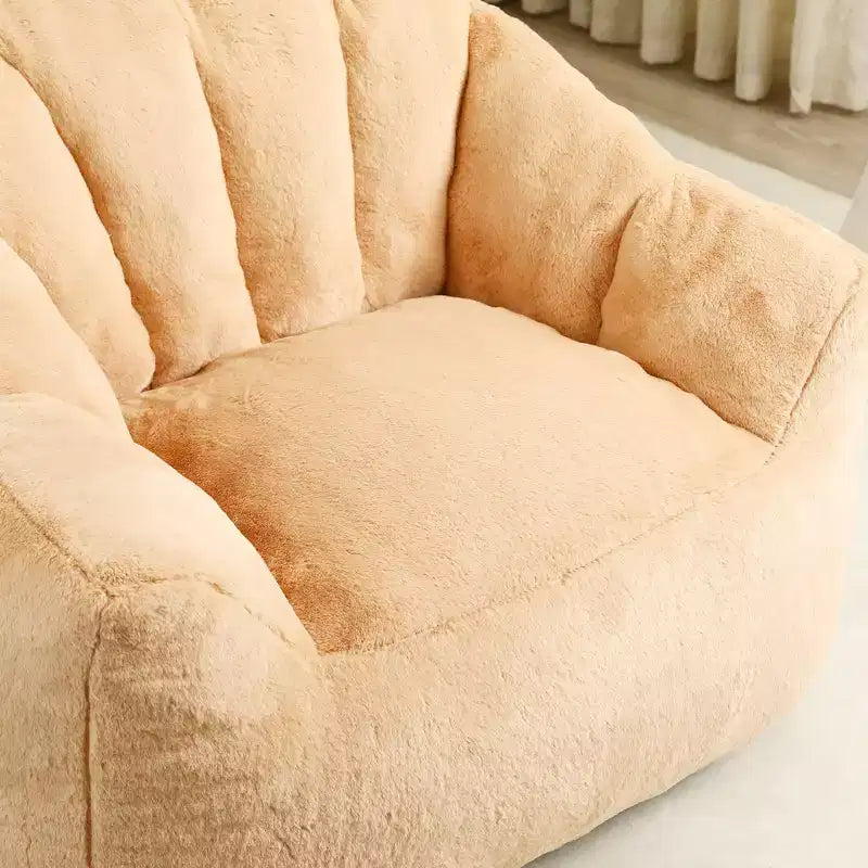 Poltrona a sacco moderna in peluche e finta pelliccia con braccioli, divano lounge in schiuma ad alta densità per soggiorno, camera da letto