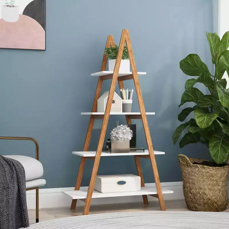 Una scaffalatura espositiva a pioli in legno di bambù massiccio Oxford, per uso domestico