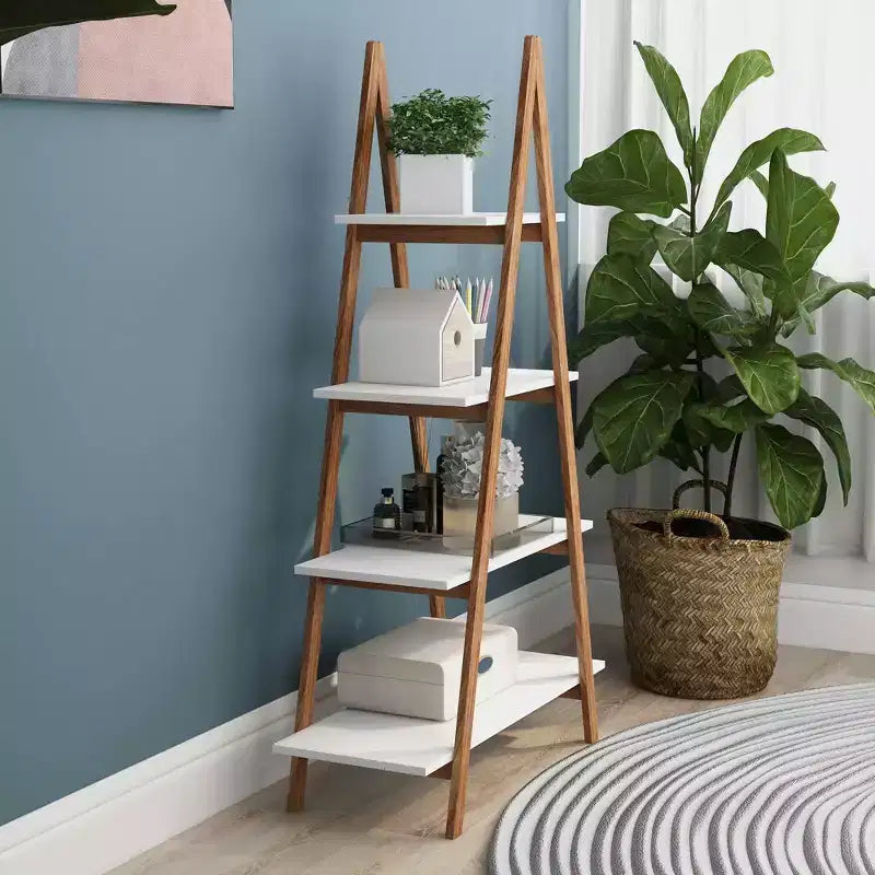 Una scaffalatura espositiva a pioli in legno di bambù massiccio Oxford, per uso domestico